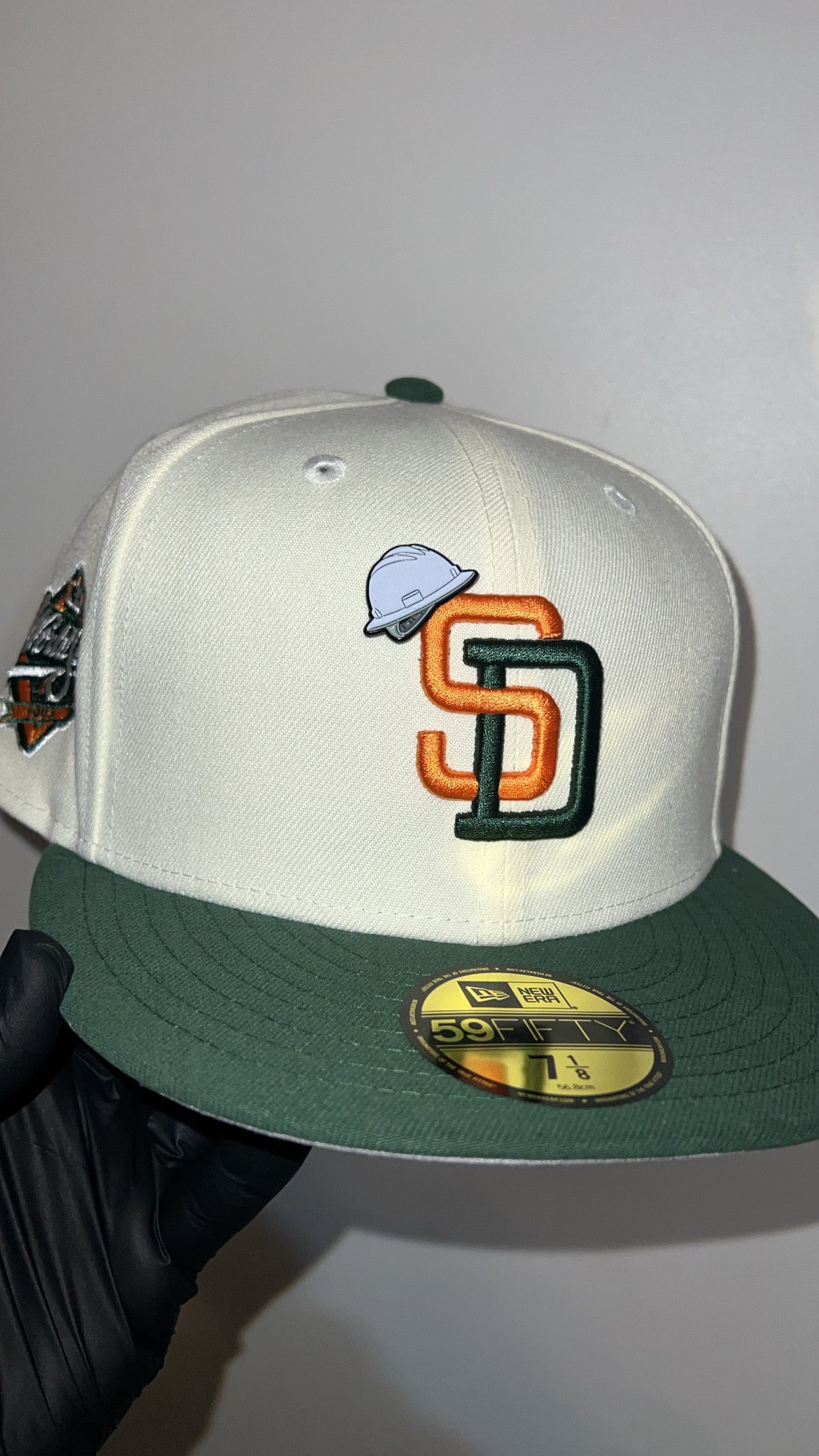 Alfiler de casco