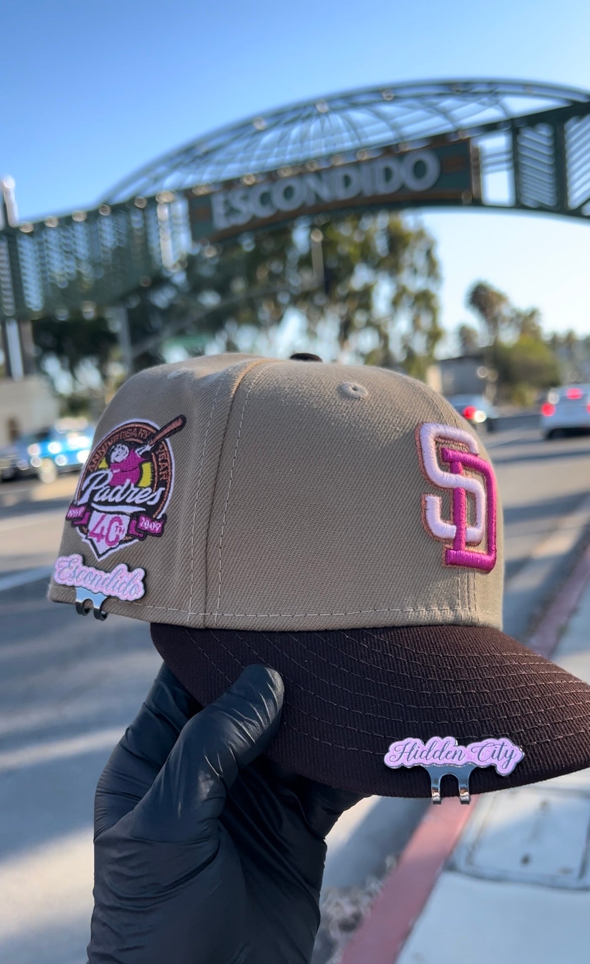 Clips para sombreros de Escondido y HiddenCity. (Brillo rosa).